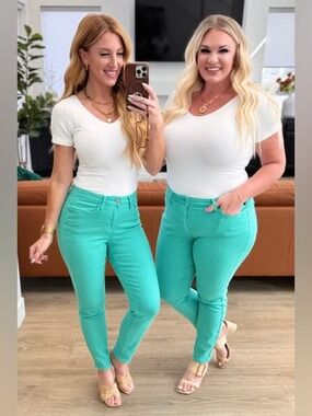 Judy Blue Bridgette Dyed Slim Jean in Aquamarine Size 13/31